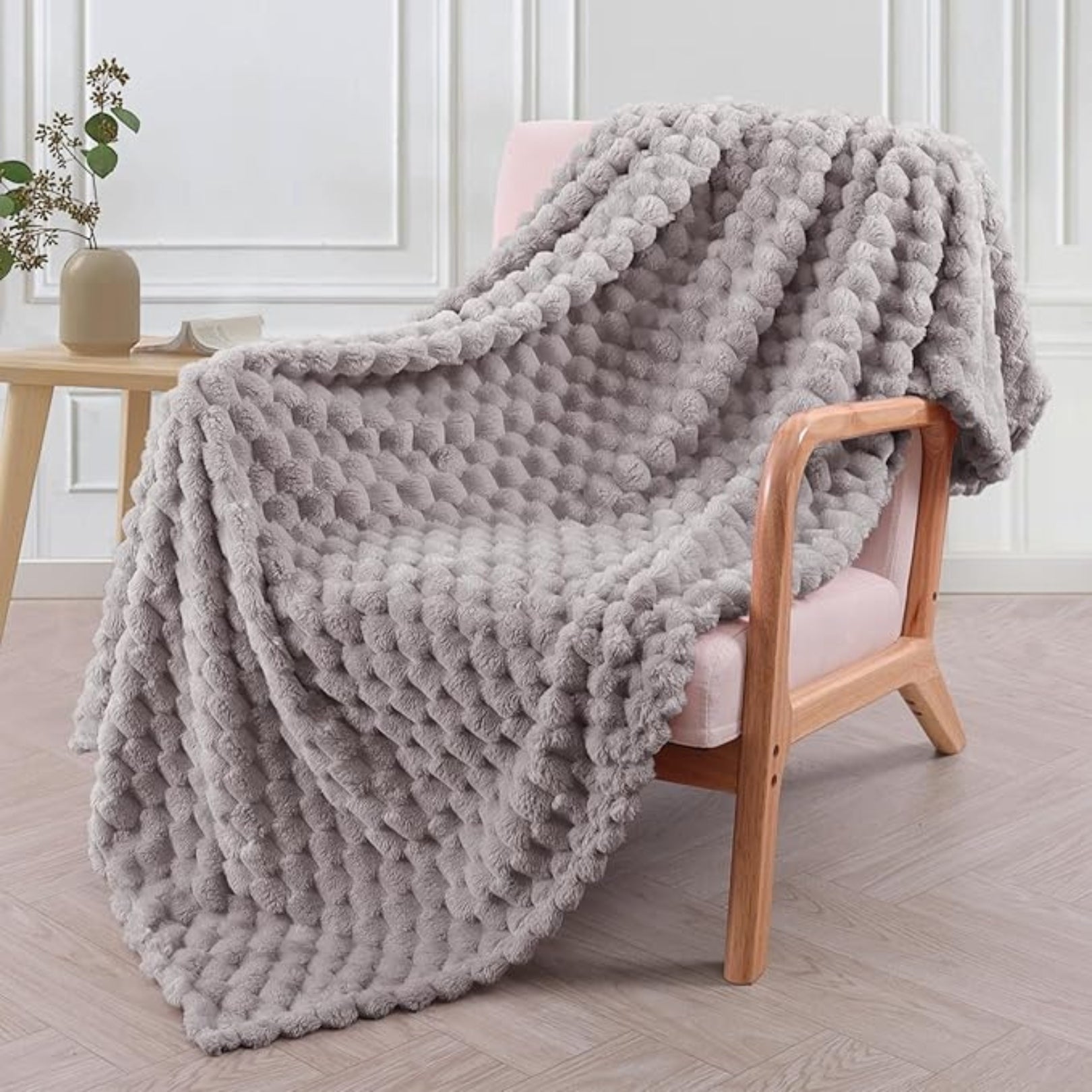 Checkered Plush Throw Blanket All Season Cover